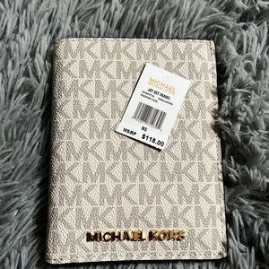 NWT Michael Kors Jet Set Brown MK Monogram Passport Wallet